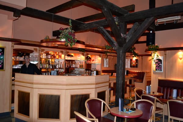 Sportsbar im Obergeschoss des Brauhauses